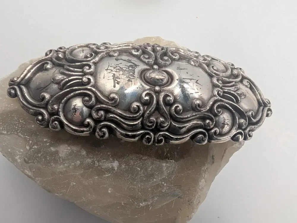 Vintage 1997 Ornate Scrollwork Silver-Tone Oval Belt Buckle Western Gothic